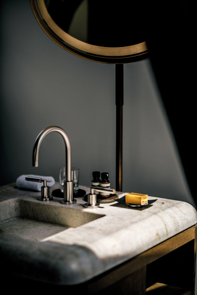 The Dylan Suite 19