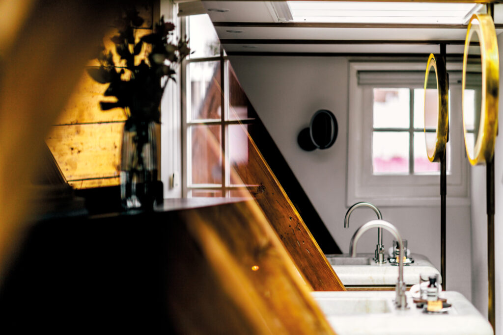 The Dylan Suite 20