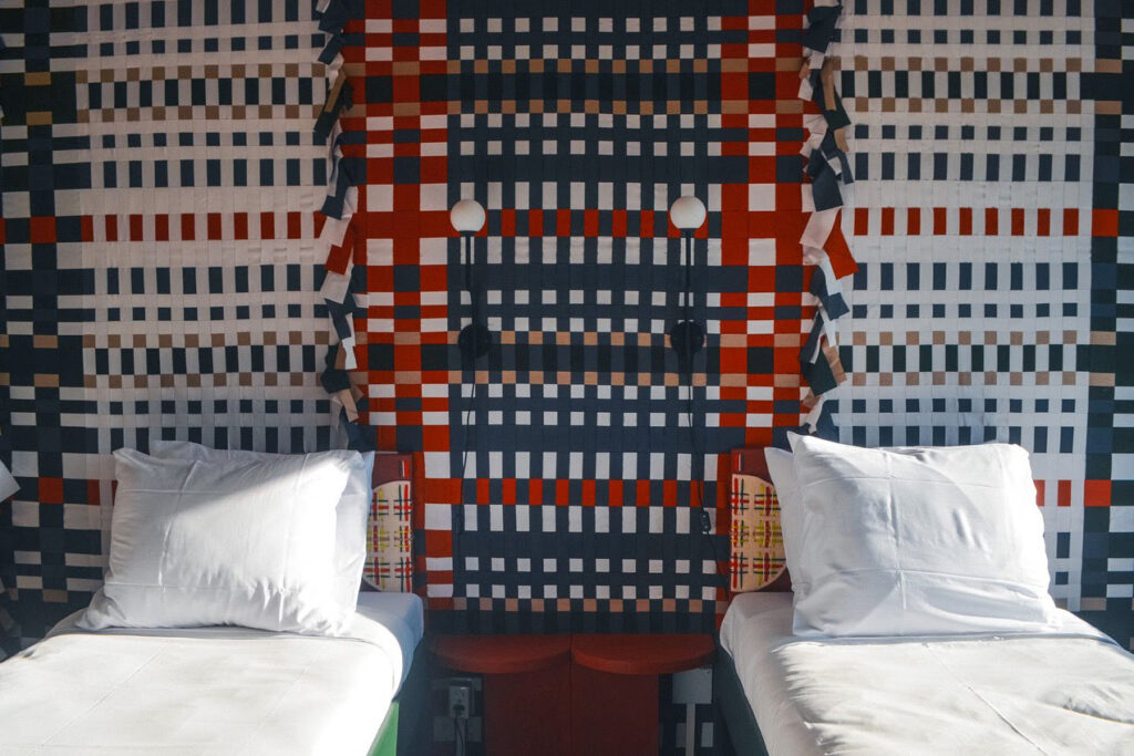 Veranderhuis De Groene Afslag opent circulair hotel met 30 kunstkamers 4