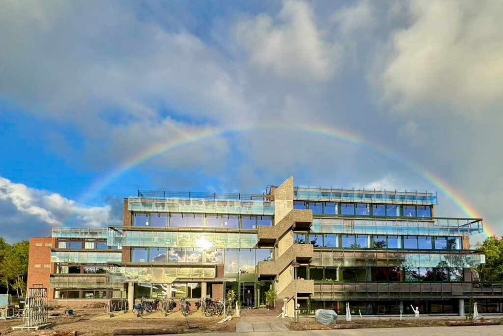 Veranderhuis De Groene Afslag opent circulair hotel met 30 kunstkamers
