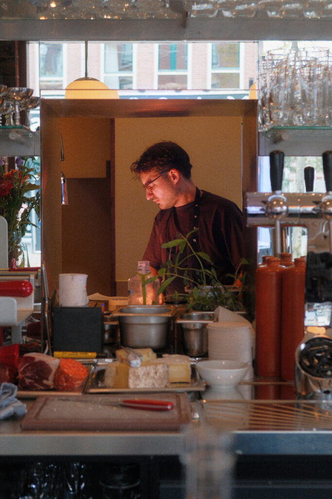 Café-Bar Vita Lente opent deuren in Amsterdam-West 5