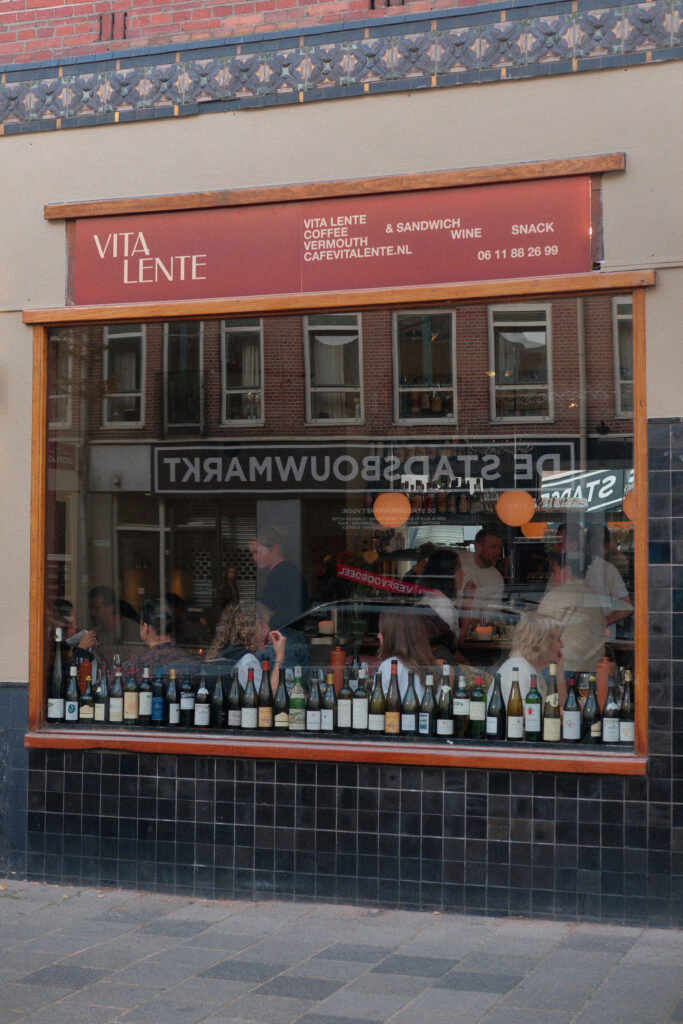 Café-Bar Vita Lente opent deuren in Amsterdam-West 1