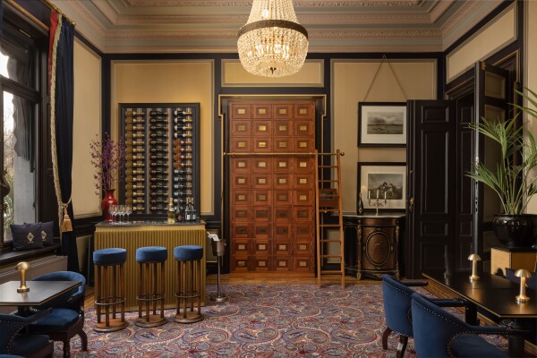 Anna Pavlova Champagne Lounge & Kerstboomdesign – Hotel Des Indes 2