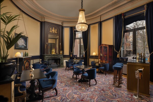 Anna Pavlova Champagne Lounge & Kerstboomdesign – Hotel Des Indes 1