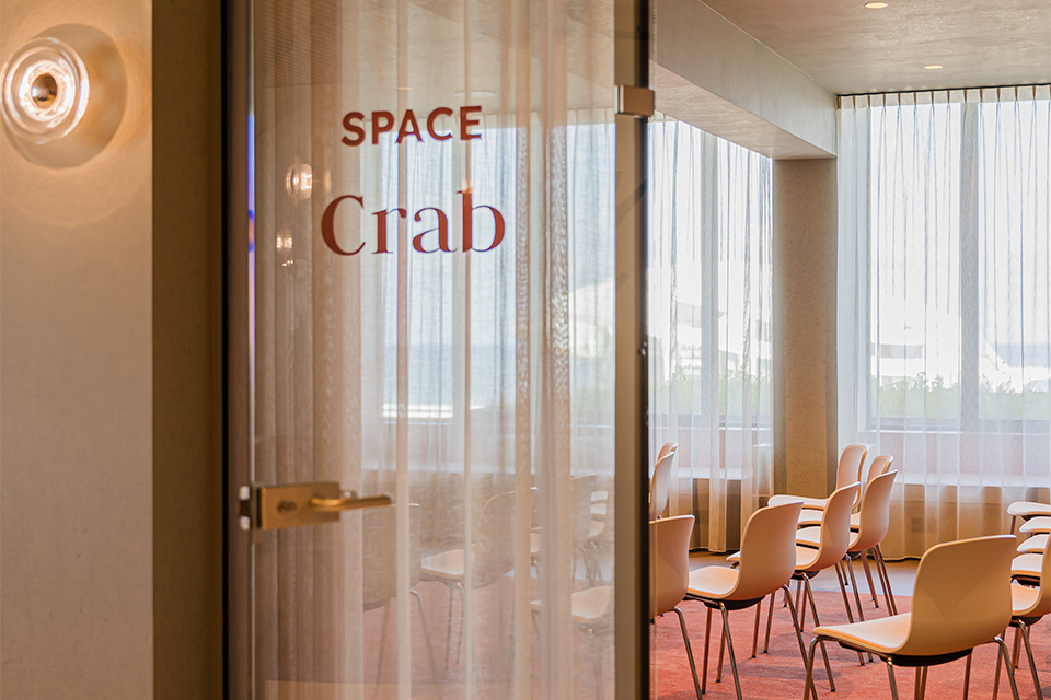 Techniek en design komen samen in het vernieuwde Carlton Beach Hotel 3