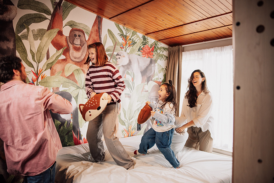 Stayokay Apeldoorn heropent deuren en krijgt Apenheul familiekamer 1