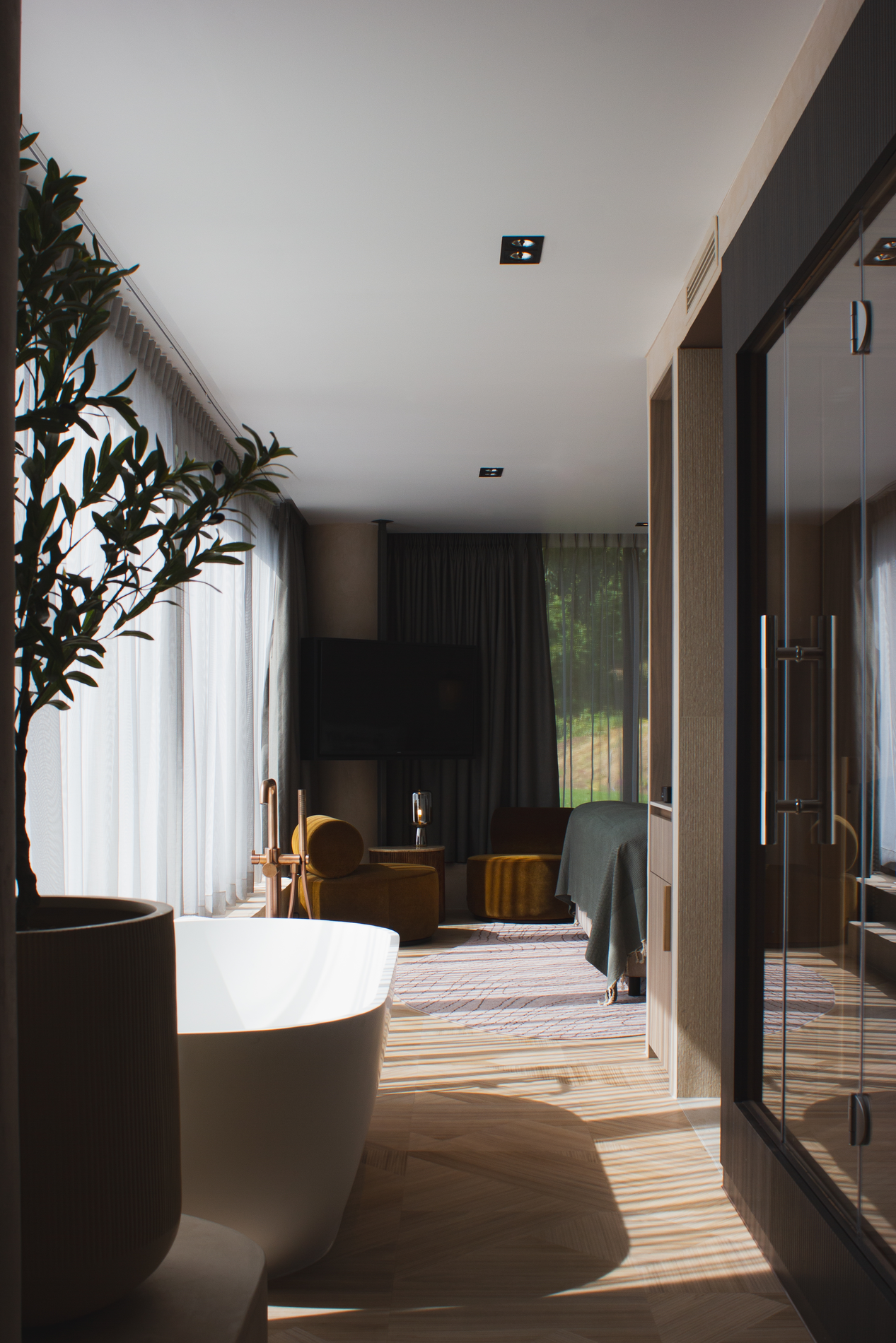 Thermae 2000 rust twaalf nieuwe wellness suites uit met Geberit AquaClean douchewc’s 1