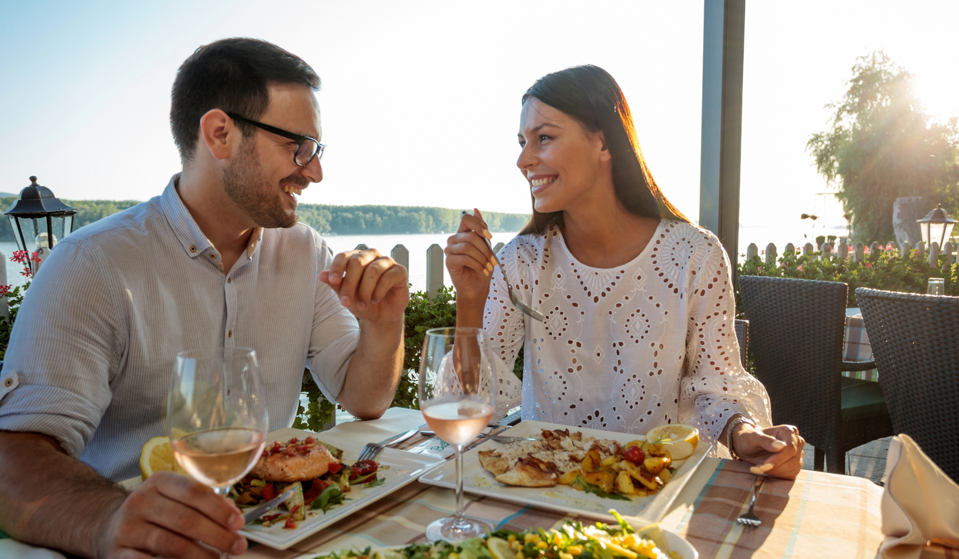 Three-quarters of parents want to go out for dinner without their children 1