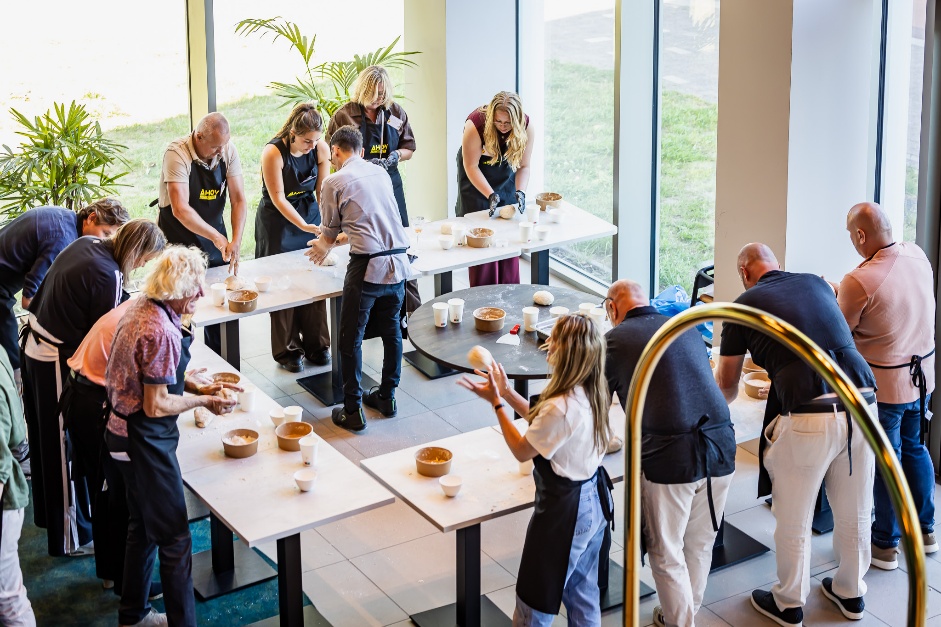 Rotterdamse hotels openen hun deuren voor de buurt tijdens Burendag: co-toerisme in actie 1