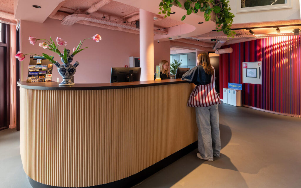 Pleijsier rondt renovatie Stayokay Rotterdam in iconische Kubuswoningen af  9